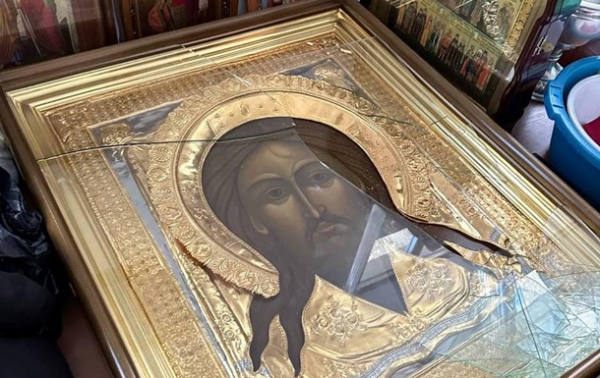 У Києво-Печерській лаврі чоловік розбив ікону 