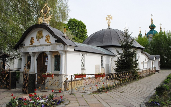 Суд зобов'язав знести храм УПЦ МП на території музею історії України 