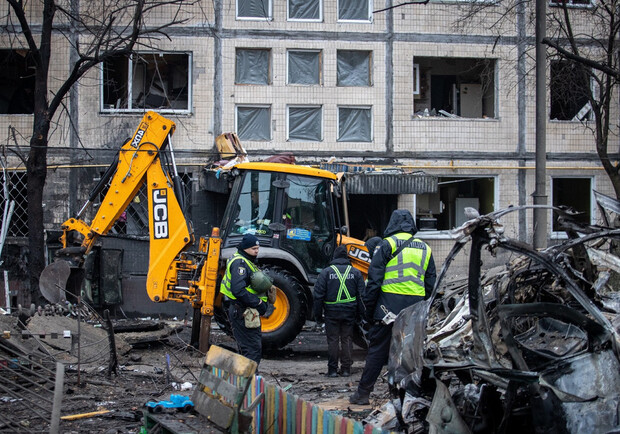Як виглядає будинок у Дніпровському районі, який постраждав минулої ночі від обстрілу РФ. 
