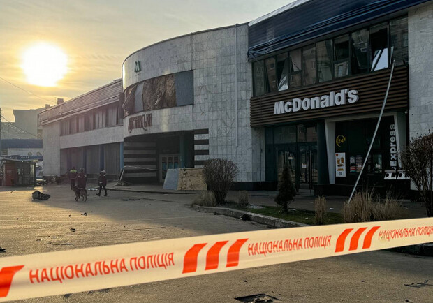 На метро "Лук'янівська" залишається закритим один вихід &ndash; фото. 