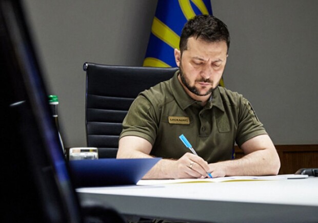 Зеленський підписав указ "про історично населені українцями території Росії". 