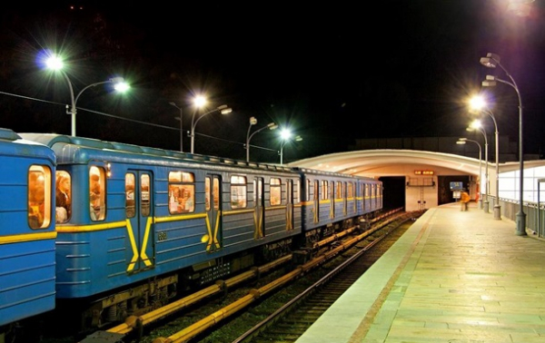 У Києві відновить роботу станція метро Дніпро