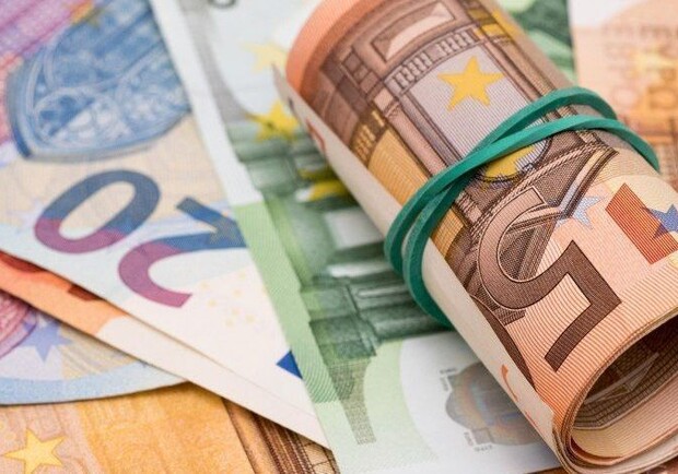 Курс валют в Україні 2 березня 2024 року: скільки коштує долар і євро. 