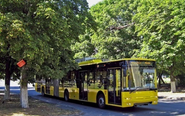 У Києві з липня вводять платний проїзд для школярів
