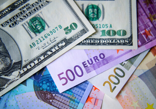 Курс валют в Україні 23 червня 2024 року: скільки коштує долар і євро. 