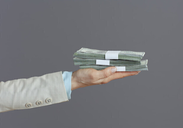 Курс валют в Україні 18 липня 2024 року: скільки коштує долар та євро. 