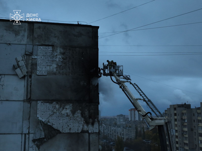 Пожежа у Києві після російської атаки, 2 листопада 2014 року. Фото: ДСНС Києва