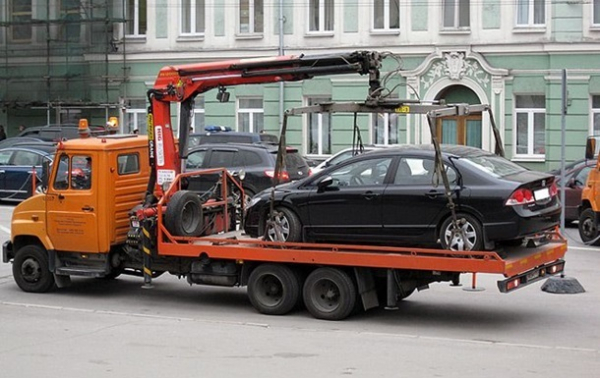 У Києві перестануть евакуйовувати авто під час повітряної тривоги