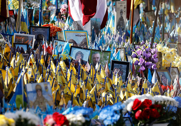 Без розваг і аніматорів: у центрі Києва посилять охорону Меморіалу Памʼяті на Майдані після інциденту 