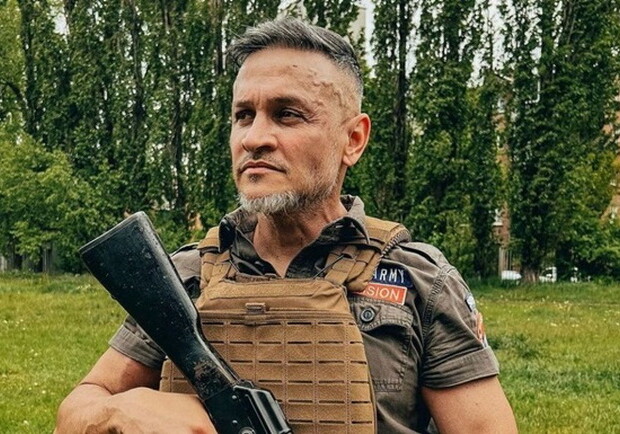 Ектор Хіменес-Браво заявив, що вступив до армії та тренується на Харківщині. Фото: instagram/hectorjimenezbravo