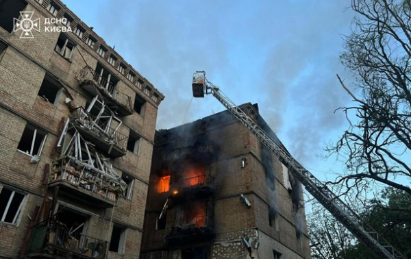 Під завалами будинку у Києві можуть залишатися до 14 людей - КМВА