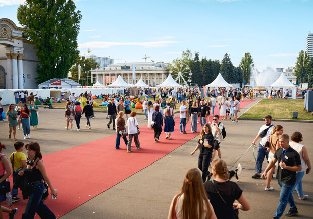 У Києві на ВДНГ пройде фестиваль "Книжкова країна. Плодова": чого очікувати - фото: ВДНГ