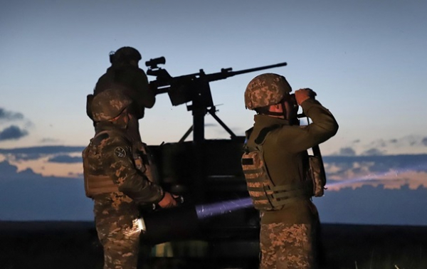 В Києві пролунали повторні вибухи, працює ППО