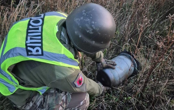 У Києві впав ворожий дрон із нездетонованим боєприпасом