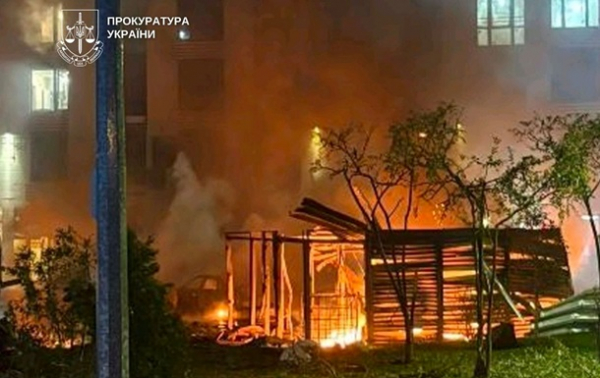 Удар дрона по 25-поверхівці в Києві: двоє загиблих